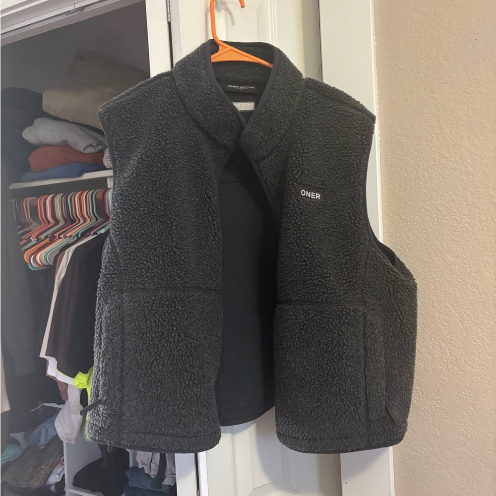 Oner Active Charcoal Fleece Vest